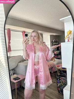 Ashtronova [ ashtronova-1 ] - Capturing moments of self-love   I enjoy taking pictures of myself 
