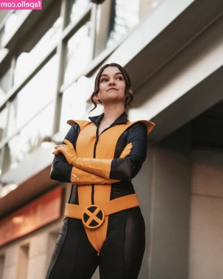 Mina Kess [ mina-kess ] - Who wants to wrestle