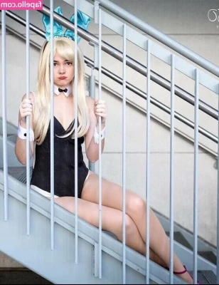 Mina Kess [ mina-kess ] - Can I sit on you?👉🍑👈  My fans can use me as their
