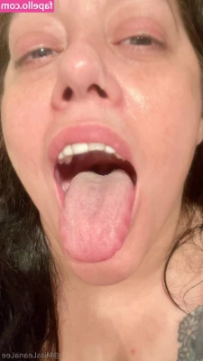 missleanalee - Just got home (12:10 am 19 January) from having a few drinks! Enjoy