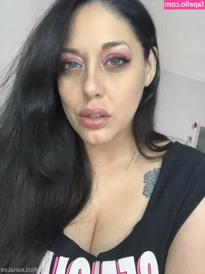 missleanalee - Are you VIP    Dm for details