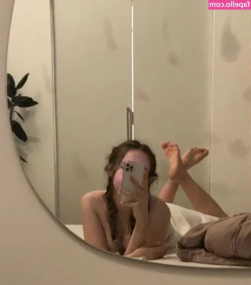 savannahxxx [ savannahxxx-3 ] - Flashback..🔥 Guess the year!