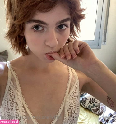 YourCoraRossi - Goodmorning! ☀️  Have some bonus Femboy titty!  Weekly will be