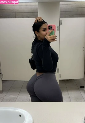 Queen Naija [ queen-naija ] - Fuck me while I play genshin impact 🥵 Me fode enquanto jogo