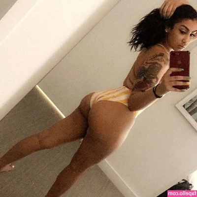 Queen Naija [ queen-naija ] - These morning workouts are kicking my ass