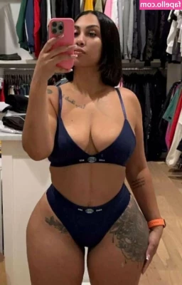 Queen Naija [ queen-naija ] - Cheeky bath time clip xxx