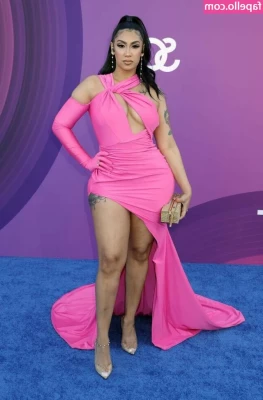 Queen Naija [ queen-naija ] - Ass check