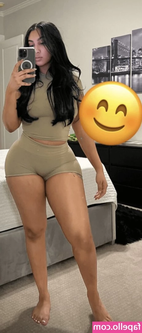 Queen Naija [ queen-naija ] - Hi  I am  yoursexyluna very naughty princess-dancer willing to do