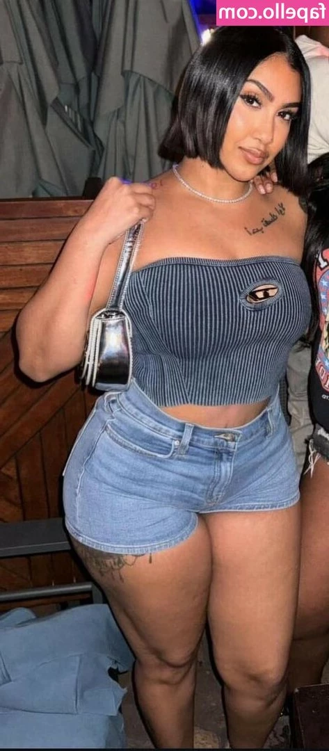 Queen Naija [ queen-naija ] - Outfit of the day do you prefer it on or off
