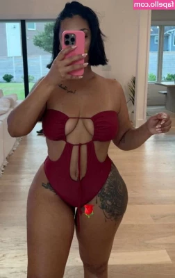 Queen Naija [ queen-naija ] - Ready for a dick slapping good time with  ms_nacke    Purchase this