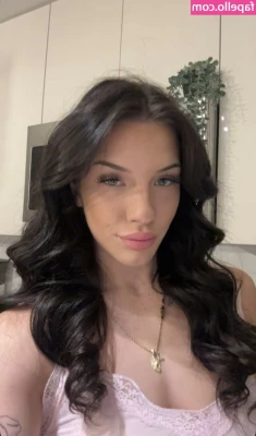 Fiona Mae [ fiona-mae ] - Honestly I love my boobs 🤤 new videos coming late this week ❤ im