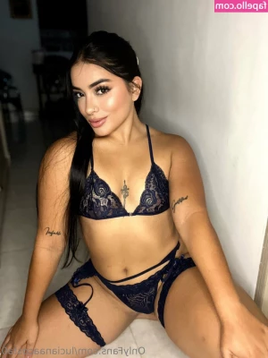 lucianaacosta0 - Waiting on you daddy, hurry and DM me 😉