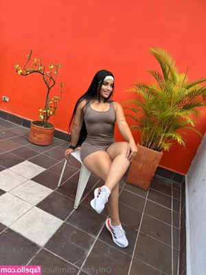lucianaacosta0 - Trying some pretty chocker I got in my mail 🥰🥰