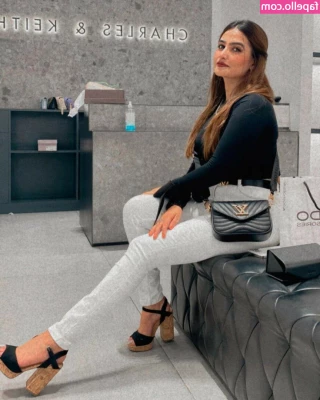 Sassy Poonam [ sassy-poonam-3 ] - Someone ran a red light and hit me yesterday  but at least today I m