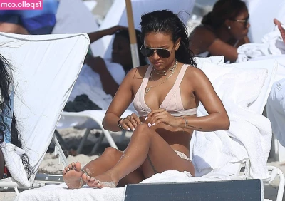 Karrueche Tran [ karrueche-tran ] - nip slip 😇 did u see ? hihi