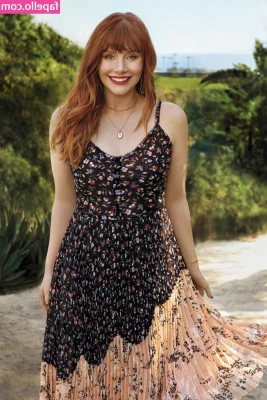 Bryce Dallas Howard [ bryce-dallas-howard ] - Tip me and get a nice surprise  The bigger the tip the better the