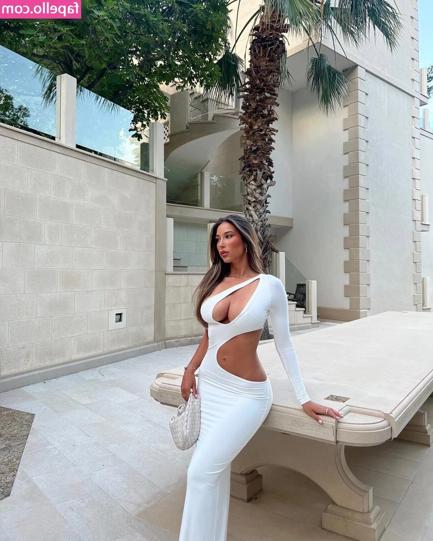 lorena.sim [ lorena-sim ] - Would you come fuck me  Daddy