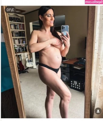 Lesley Cusumano [ lesley-cusumano ] - Come see the x rated version 😈😈💋 50$