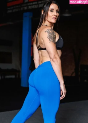 Lesley Cusumano [ lesley-cusumano ] - Suckin some 🍆