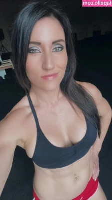 Lesley Cusumano [ lesley-cusumano ] - Quisieras ver más