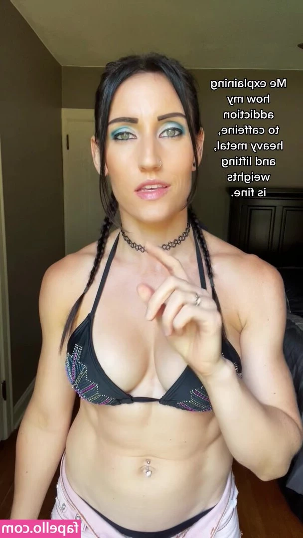 Lesley Cusumano [ lesley-cusumano ] - I know you want to see what's under...BEG ME