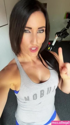 Lesley Cusumano [ lesley-cusumano ] - Feet! I like fetishes. It's always fun to try new things (even if you