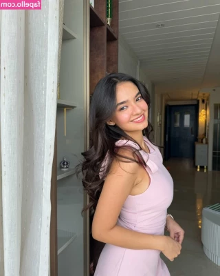 Anushka Sen [ anushka-sen ] - Im making new content now im posting later