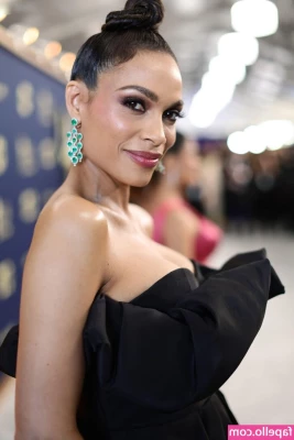 Rosario Dawson [ rosario-dawson ] - I love swinging my limp balls, it would be better to do it while