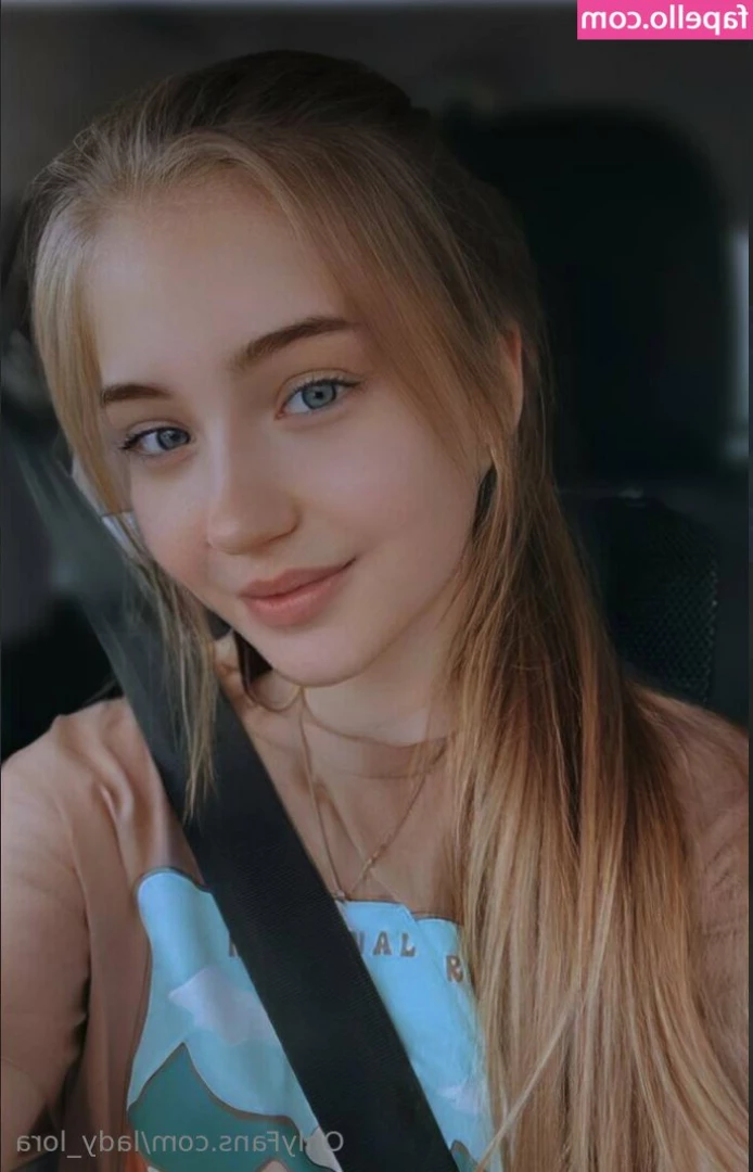 lady_lora [ lady-lora ] - Tell me, where do u feel pain? I am gonna treat it