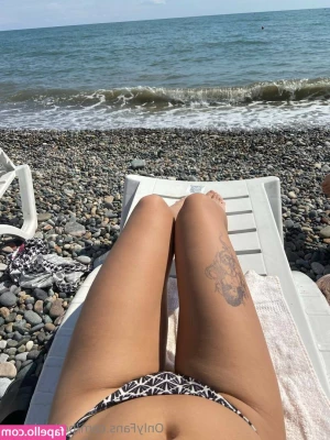 bella_donne [ bella-donne ] - say hi to my titties🤭