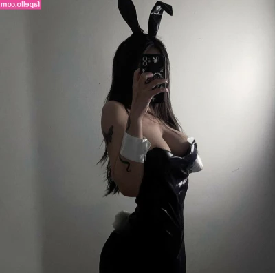 Veronica Lucifer [ veronica-lucifer ] - I wish it was your cum that’s dripping out of me 😇