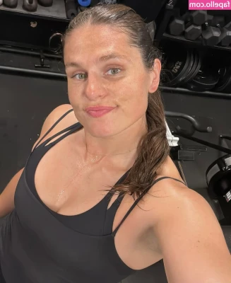 Ilona Maher [ ilona-maher ] - Armpits out! 😂☀️