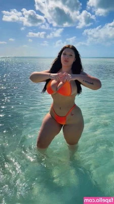 destinycurley19 [ destinycurley19-1 ] - Should I remove my hands?💋♥️🔥