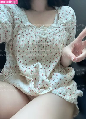 mymoodnoblue - So so horny and waiting someone to play with my kitty