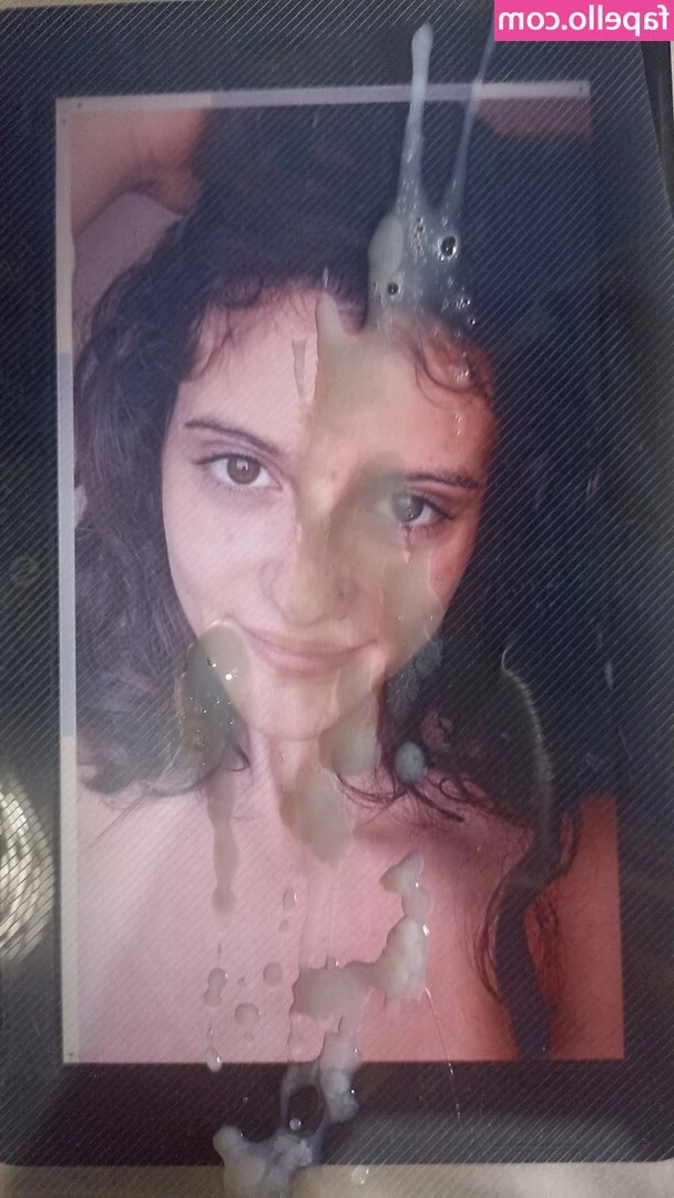 Claudia Surace [ claudia-surace ] - Go ahead  massage My feet with your tongue  you fucking peasant
