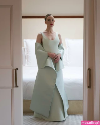 Saoirse Ronan [ saoirse-ronan ] - Slippery   for you