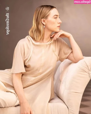 Saoirse Ronan [ saoirse-ronan ] - My bath