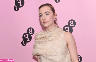 Saoirse Ronan [ saoirse-ronan ] - that arch