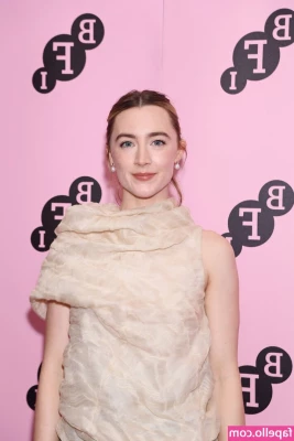 Saoirse Ronan [ saoirse-ronan ] - What are you thinking about on this hump day?