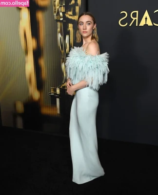 Saoirse Ronan [ saoirse-ronan ] - BEAUTIFUL 😍 wanna join me?