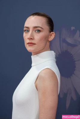 Saoirse Ronan [ saoirse-ronan ] - Put your cock right here daddyyyyy 😏✨