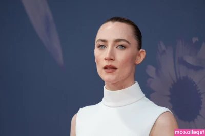Saoirse Ronan [ saoirse-ronan ] - HAPPY NEW YEARS EVE!!!🪩 PLEASE be safe no matter what you're doing