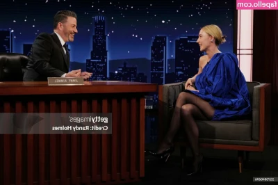 Saoirse Ronan [ saoirse-ronan ] - McDonald’s stuffing! 🍔🍟🥤
