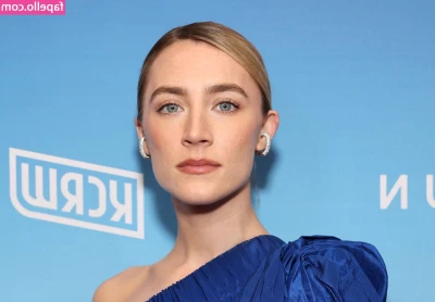 Saoirse Ronan [ saoirse-ronan ] - I'm a little drinky in StL waiting for Taylor and DeVanne to get here