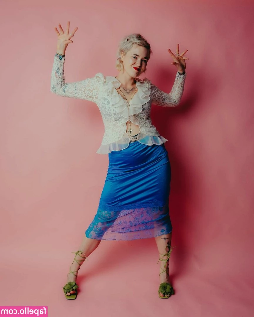 Brennan Wedl [ brennan-wedl ] - Do you like my outfit? 🥰