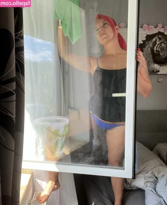 Freakyberry [ freakyberry-1 ] - Some people might think I’m too big. But I can’t hear the haters