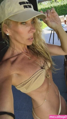 Adriane Galisteu [ adriane-galisteu ] - Bathtub pics for youuuuu
