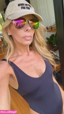 Adriane Galisteu [ adriane-galisteu ] - Touch my sexy tittys ❤️