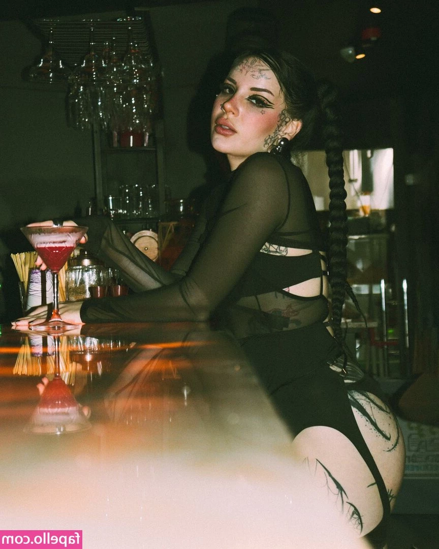 Wtfh4nde - Nylon Pussy Lovers ALERT! Check out your DM´s its 16 minutes of