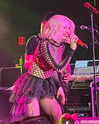 Addie Nicole Amick [ addie-nicole-amick-1 ] - Pretty feet 🦶 for all you foot lovers